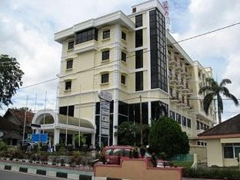 Hotel Bumi Asih Padangsidimpuan Batubelubang Exterior foto